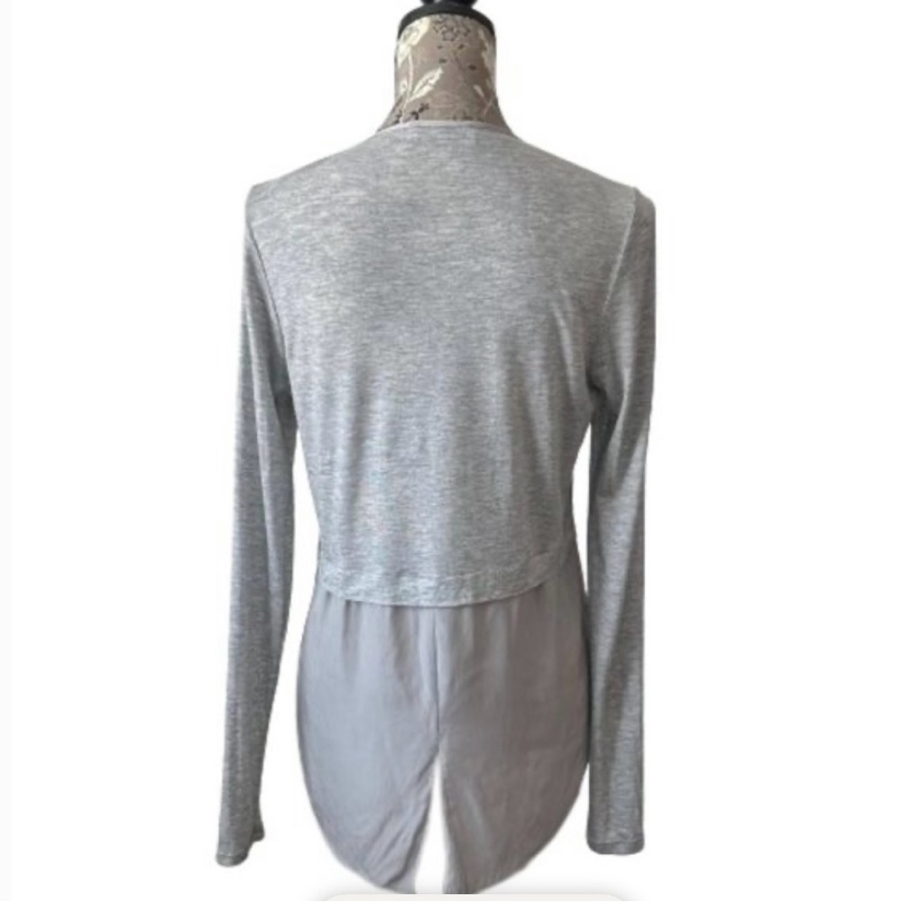 Lola & Sophie Women's Small Gray Long Sleeve Crew Neck Pullover Blouse/Shirt Top - Picture 2 of 14